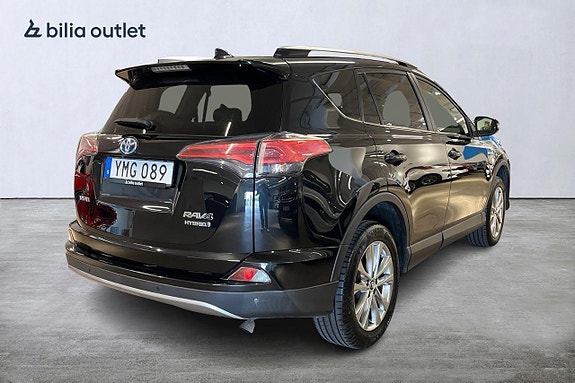 Toyota RAV4 6 of 25