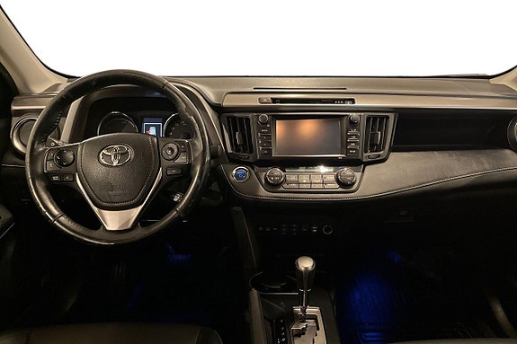 Toyota RAV4 12 of 25