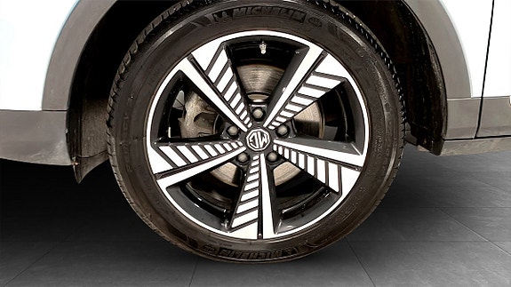 MG ZS 9 of 9