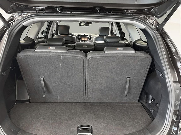 Hyundai Grand Santa Fe 10 of 22