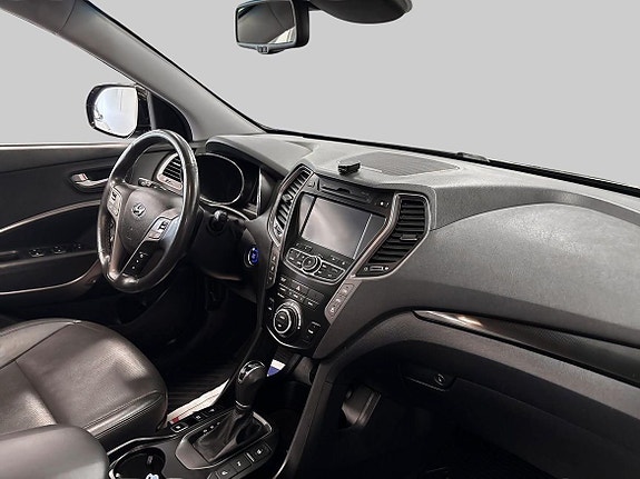 Hyundai Grand Santa Fe 7 of 22