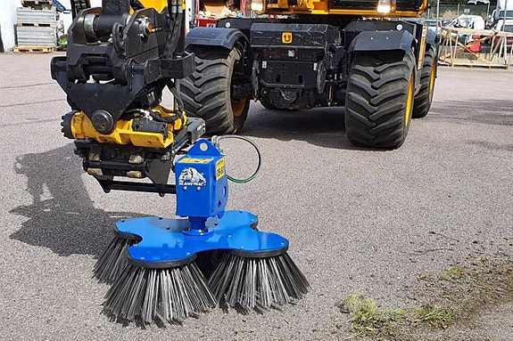 SRF - OGRÄSBORSTE SLANETRAC
