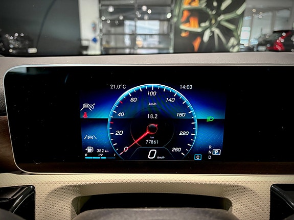 Mercedes-Benz CLA200 12 of 17