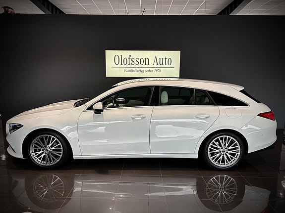 Mercedes-Benz CLA200 2 of 17