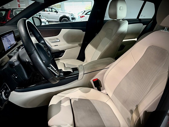 Mercedes-Benz CLA200 6 of 17