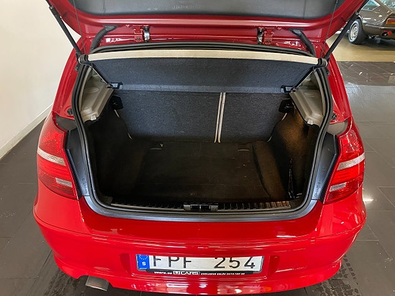 BMW 120i 11 of 20