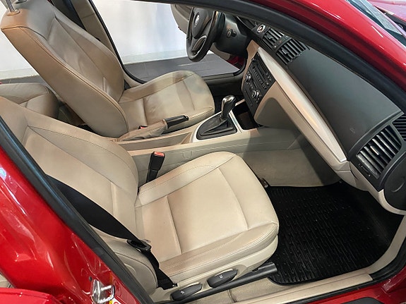 BMW 120i 15 of 20