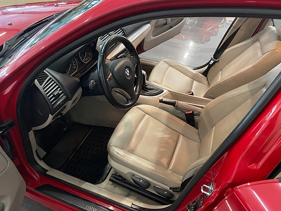 BMW 120i 12 of 20