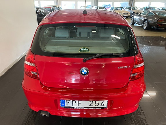 BMW 120i 6 of 20