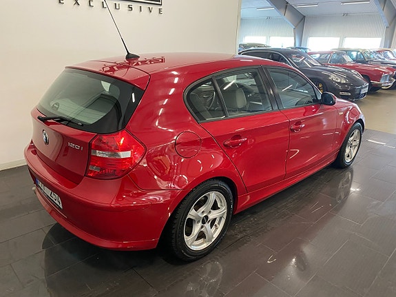 BMW 120i 3 of 20