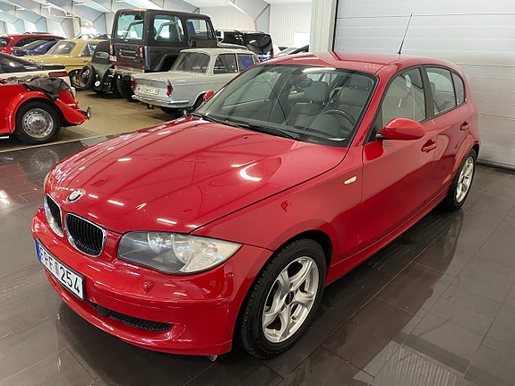 BMW 120i 5 of 20