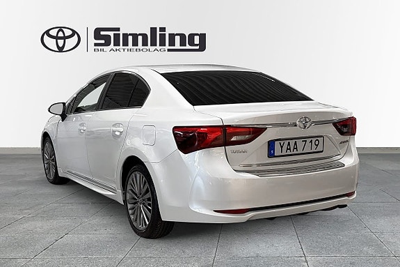 Toyota Avensis 2 of 20