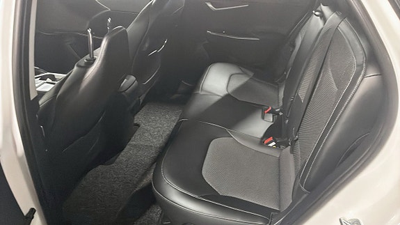Kia EV6 5 of 12
