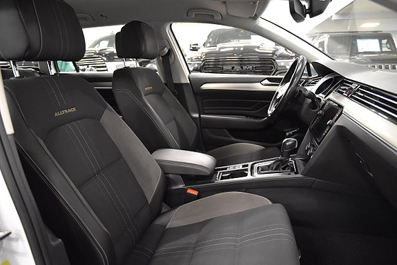 Volkswagen Passat Alltrack 12 of 21