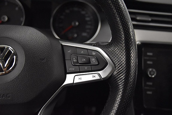 Volkswagen Passat Alltrack 11 of 21