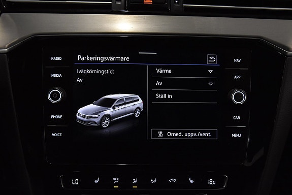 Volkswagen Passat Alltrack 15 of 21
