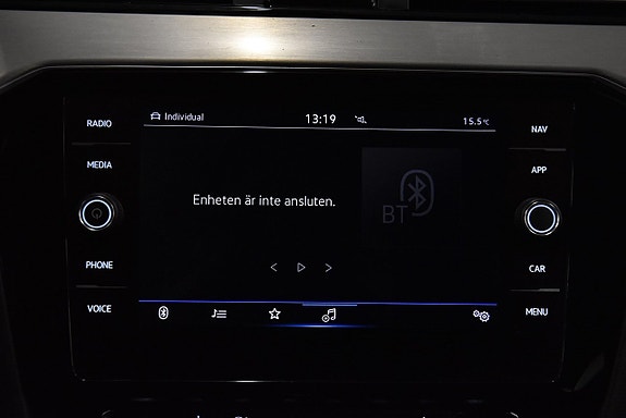 Volkswagen Passat Alltrack 18 of 21