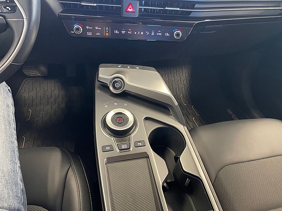 Kia EV6 12 of 26