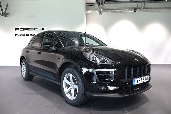 Porsche Macan 4 of 14