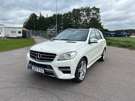 Mercedes-Benz ML350 9 of 29