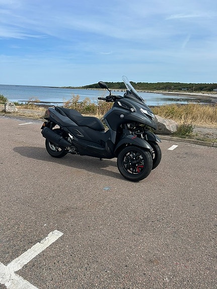 Yamaha TRICITY 300 2 of 2