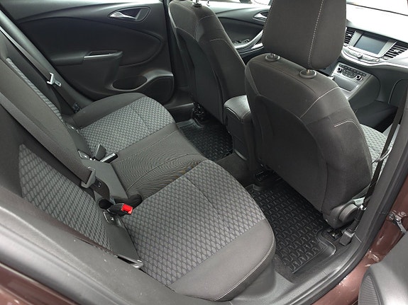 Opel Astra 10 of 11