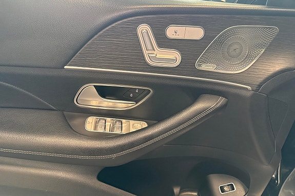 Mercedes-Benz GLE350 de 8 of 16