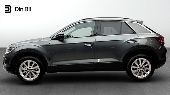 Volkswagen T-Roc 2 of 12