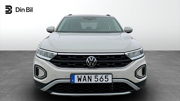 Volkswagen T-Roc 4 of 14