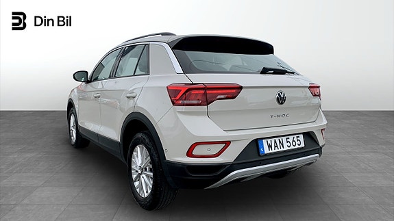 Volkswagen T-Roc 3 of 14