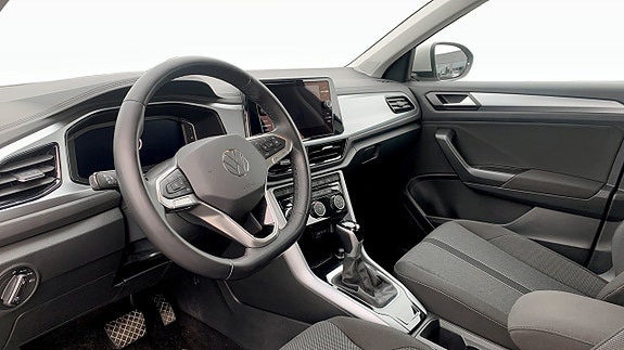Volkswagen T-Roc 7 of 14