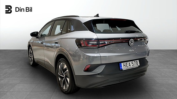 Volkswagen ID.4 3 of 12