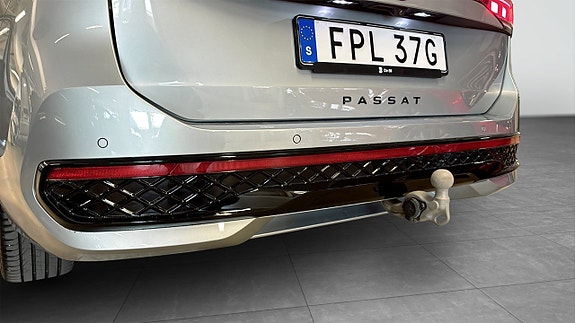 Volkswagen Passat 15 of 16