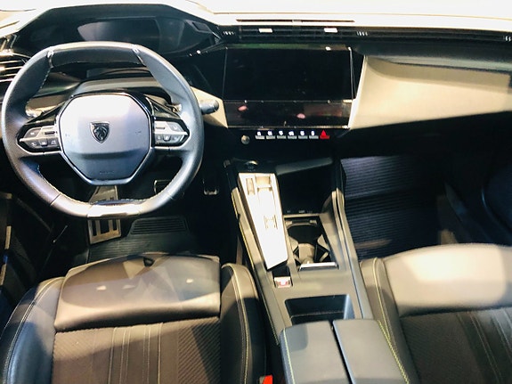 Peugeot 408 8 of 9
