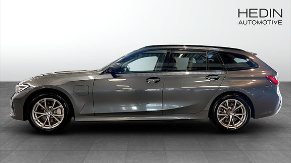 BMW 330e 6 of 11
