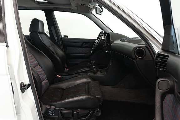 BMW M5 11 of 18
