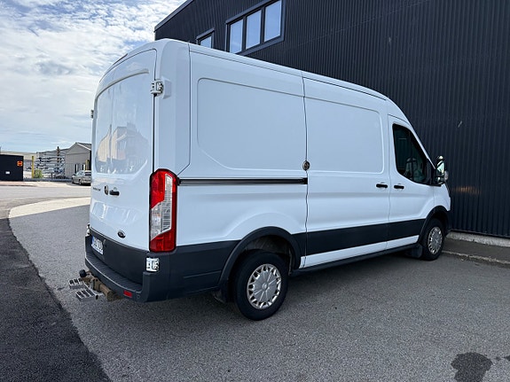 Ford Transit 8 of 17