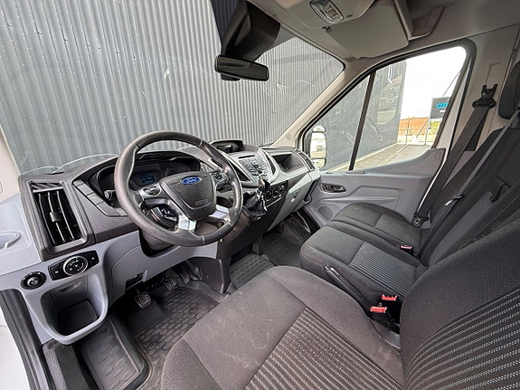 Ford Transit 10 of 17