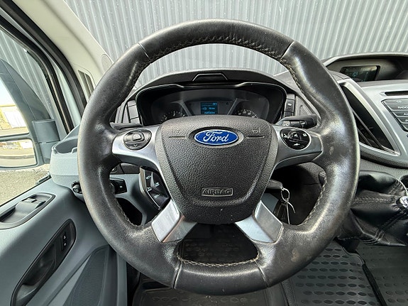 Ford Transit 11 of 17