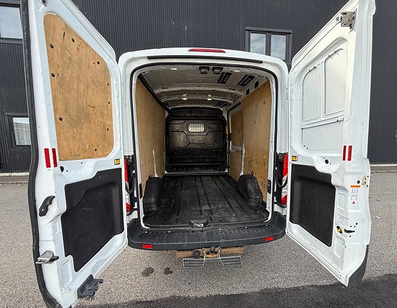 Ford Transit 15 of 17