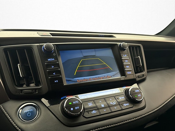 Toyota RAV4 17 of 27