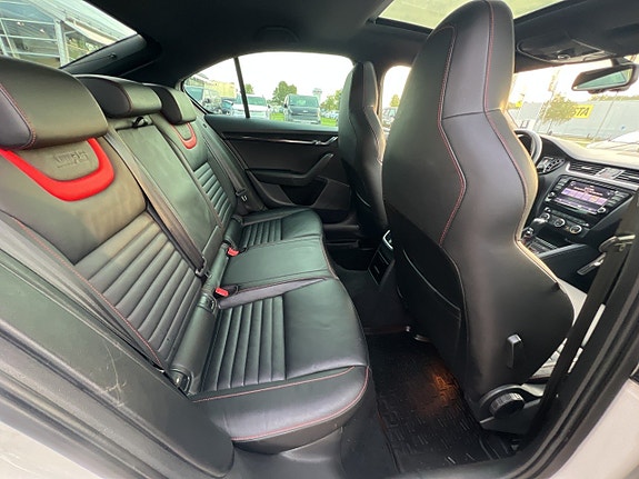 Skoda Octavia RS 15 of 19