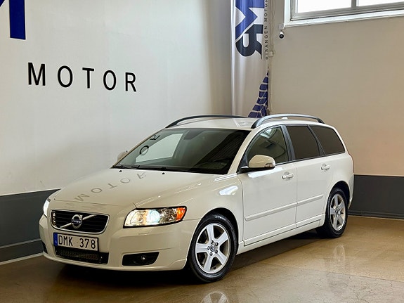 Volvo V50 4 of 18
