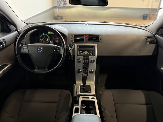 Volvo V50 10 of 18