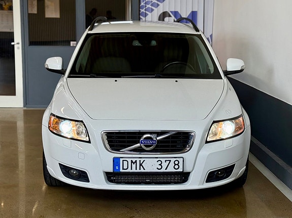 Volvo V50 7 of 18