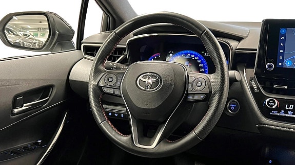 Toyota Corolla 8 of 25