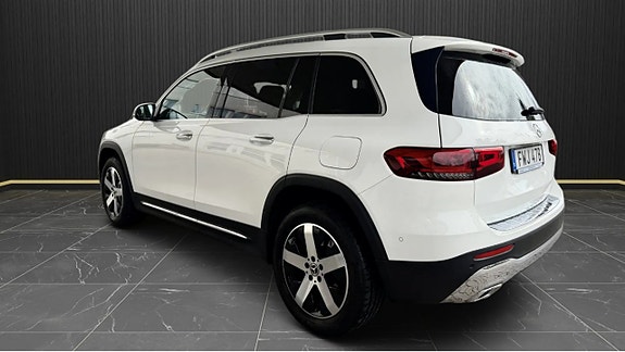 Mercedes-Benz GLB200 d 3 of 9