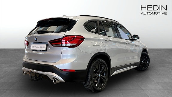BMW X1 2 of 11