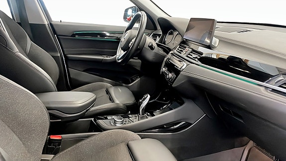BMW X1 3 of 11