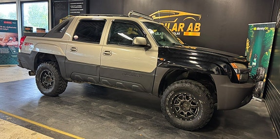 Chevrolet Avalanche 12 of 22
